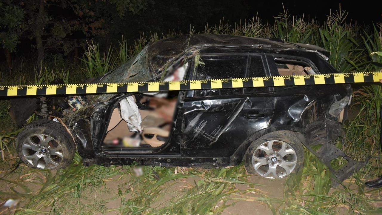 NAȚIONAL. O adolescentă și-a pierdut viața în urma unui accident cumplit: „șoferul” de 15 ani ar fi furat mașina părinților și s-a răsturnat cu ea