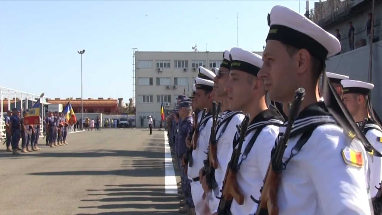 ziua-marinei-sarbatorita-in-portul-militar-si-in-portul-tomis-klaus-iohannis-si-nicolae-ciuca-ajung-astazi-la-constanta-programul-complet-al-avenimentului