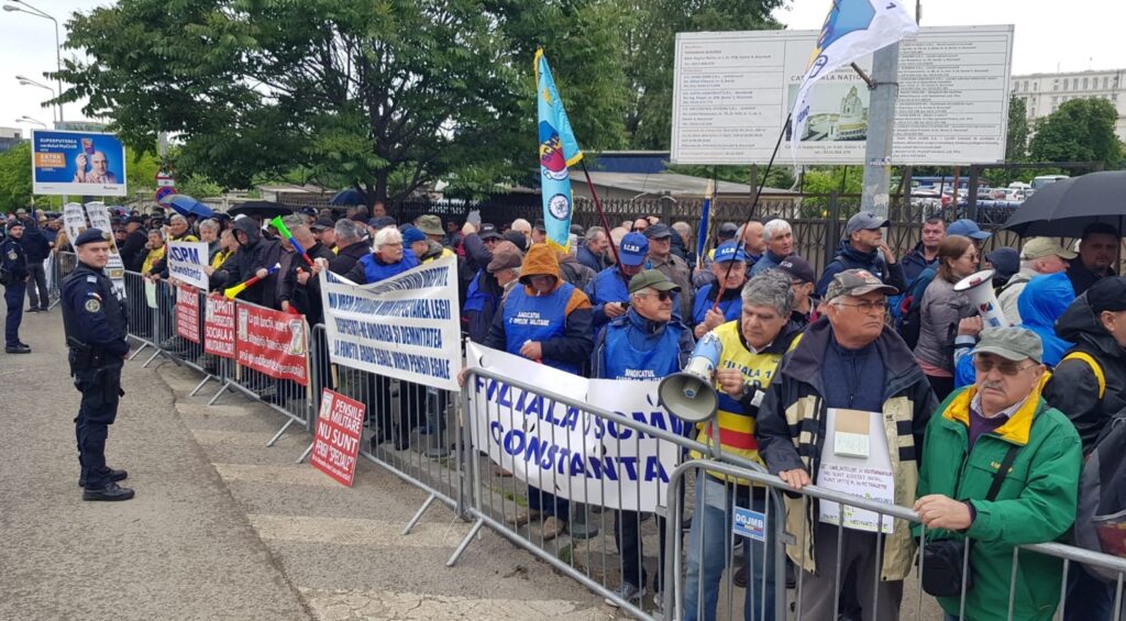 manifestapel-adresat-reprezentantilor-militarilor-romani-si-ai-militarilor-armatelor-nato-stationati-in-romania-la-baza-militara-mihail-kogalniceanu-conducerii-mapn-si-reprezentantilor-ambasadei-sua-din-romania