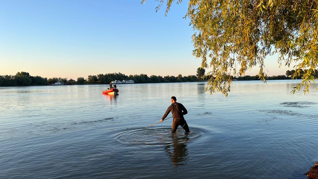 Alertă în județul Tulcea! Un tânăr a dispărut în apele Dunării. VIDEO