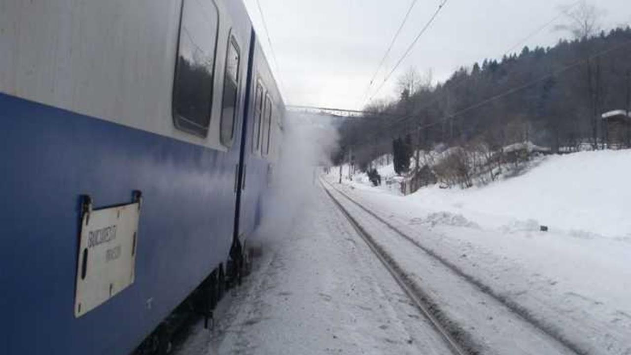 traficul-feroviar-se-desfasoara-in-conditii-de-iarna-mai-multe-trenuri-au-fost-anulate-pe-relatia-bucuresti-nord-constanta